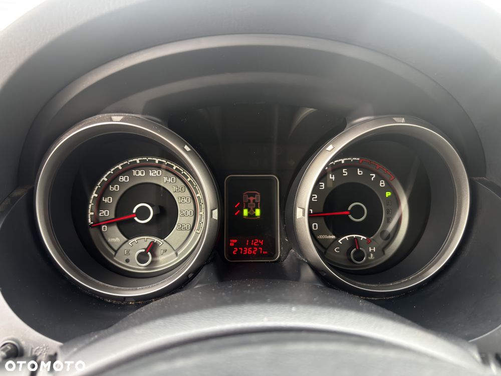 Mitsubishi Pajero - 6