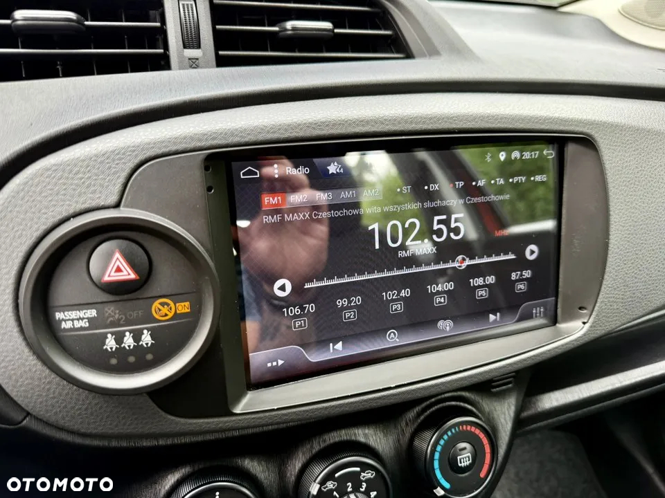Toyota Yaris 1.33 Premium EU6 - 22