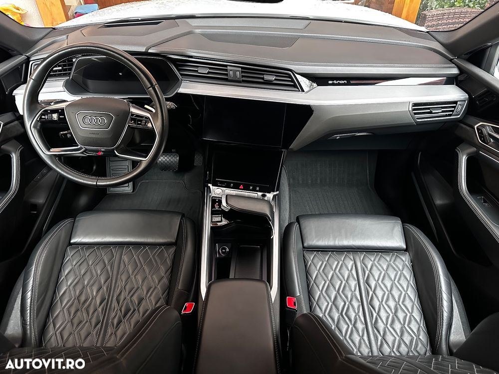 Audi e-tron 55 quattro advanced - 12