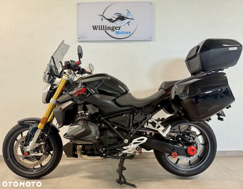 BMW R - 1