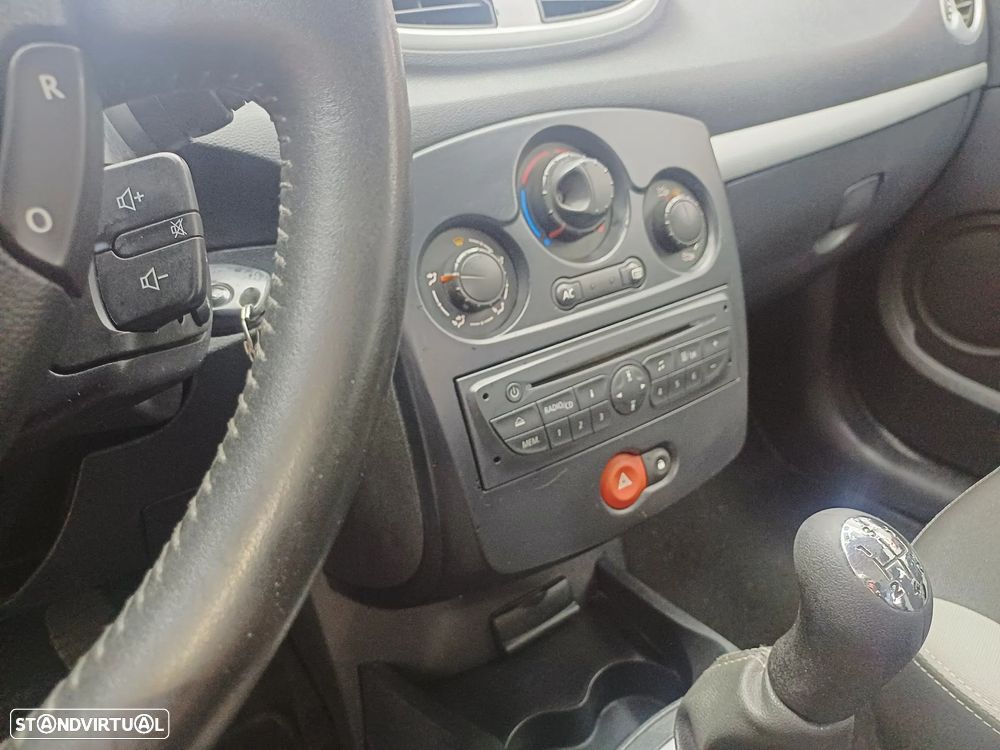 Renault Clio 1.5 dCi Dynamique S - 8