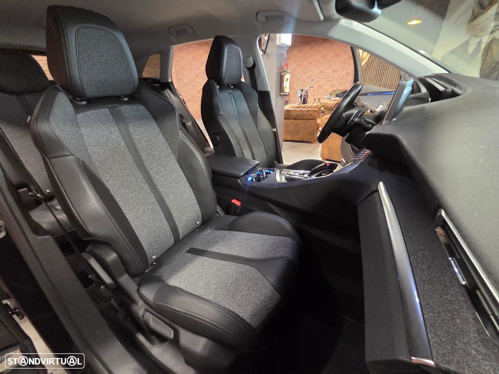 Peugeot 3008 BlueHDi 130 Stop & Start EAT8 Allure - 17