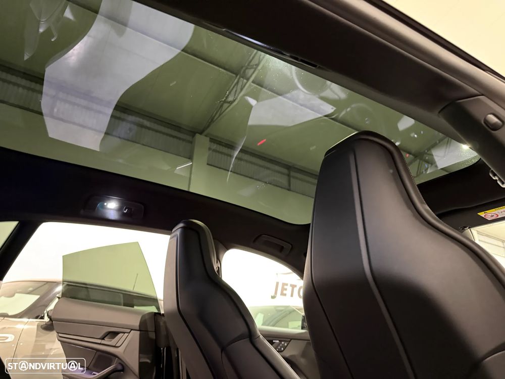 Porsche Taycan Sport Turismo Black Edition - 34