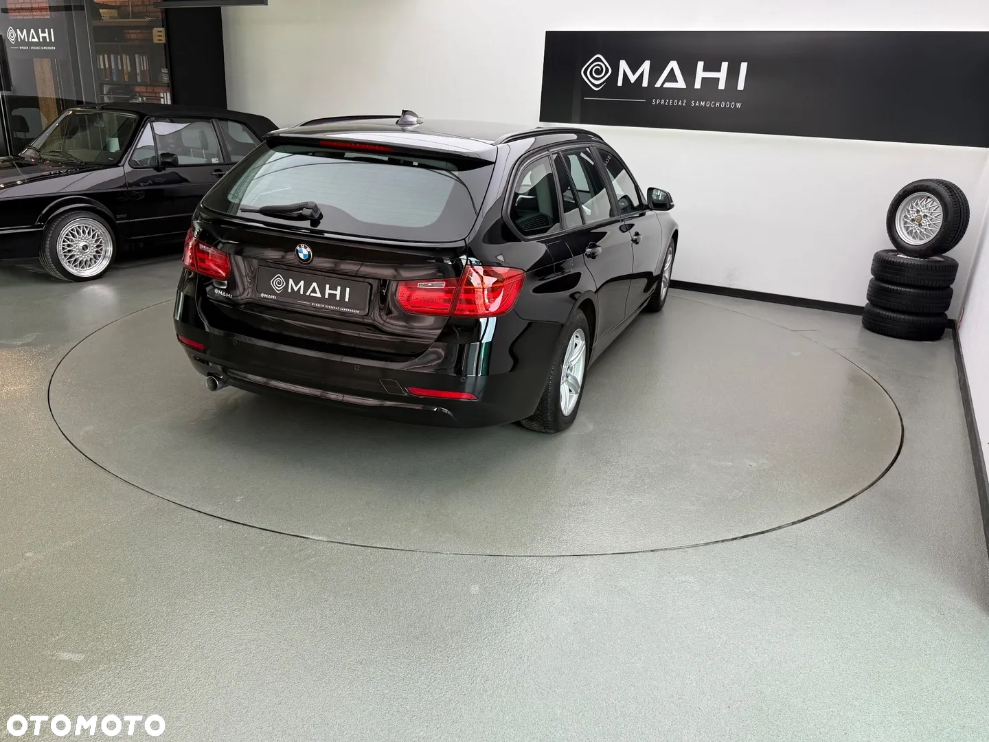 BMW Seria 3 316d Touring - 11