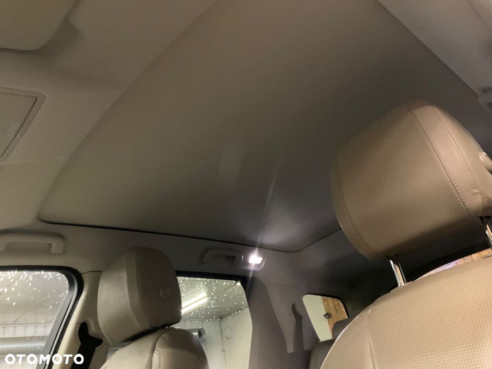 Land Rover Discovery Sport TD4 HSE - 30