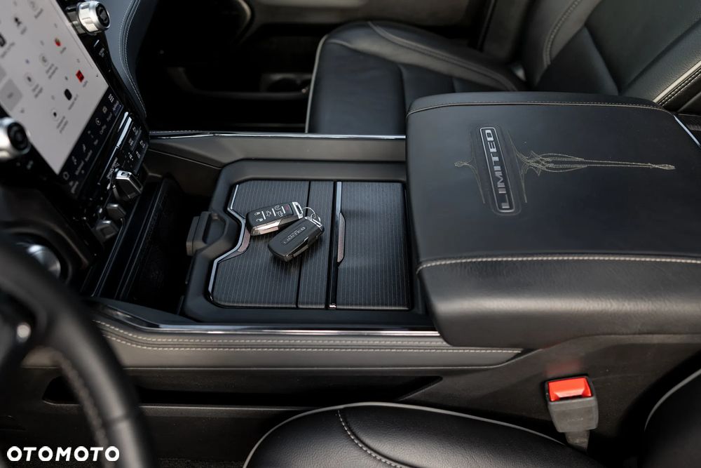 RAM 1500 5.7 eTorque Crew Cab Shortbed Limited Black - 34