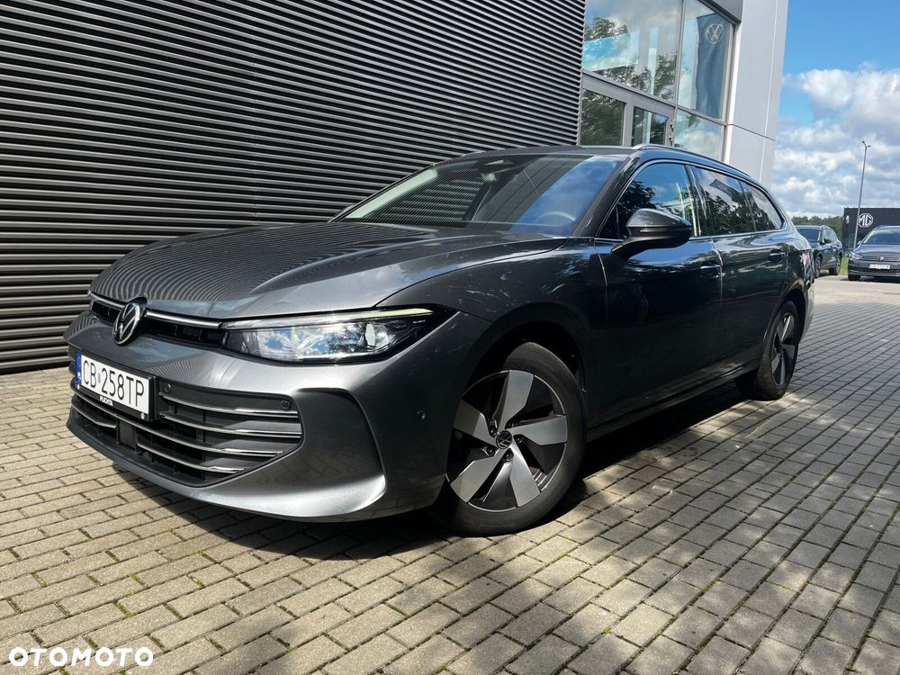 Volkswagen Passat Variant 1.5 TSI ACT mHEV Business Plus DSG - 3