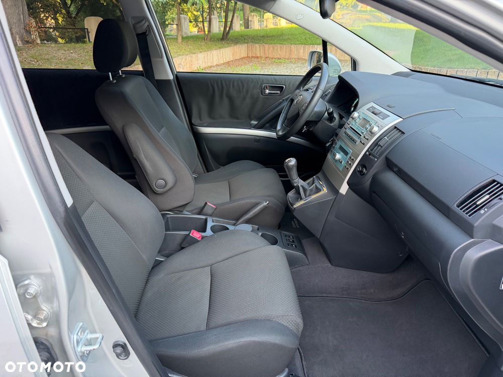 Toyota Corolla Verso 1.8 Sol 7os - 10