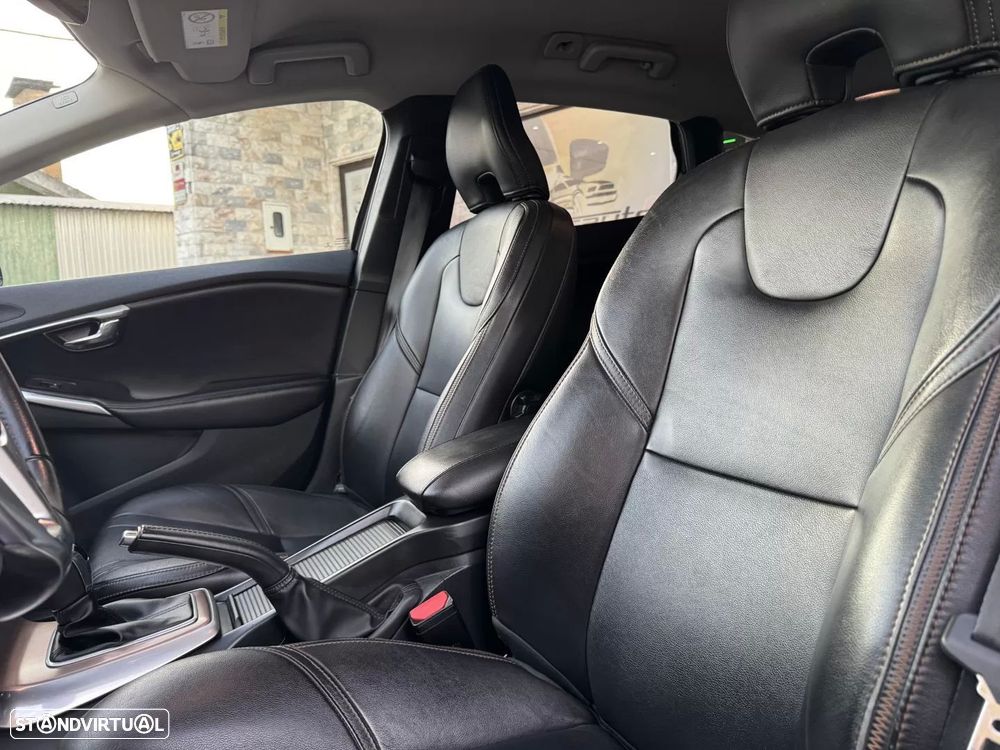 Volvo V40 Cross Country 1.5 T3 Geartronic - 18