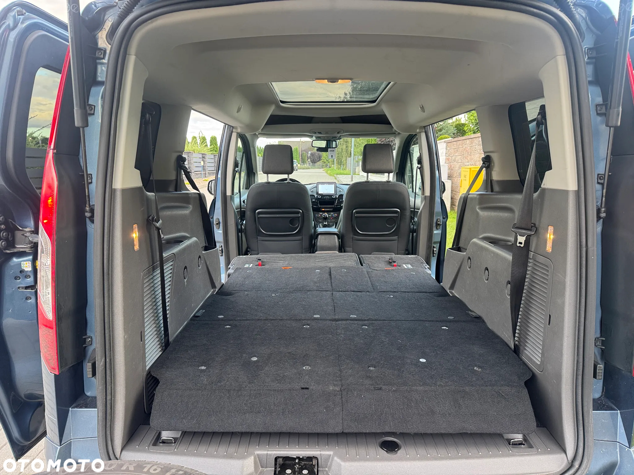 Ford Tourneo Connect 1.5 EcoBlue Start-Stop Titanium - 27