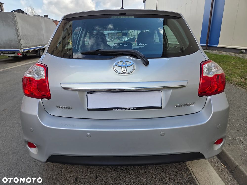 Toyota Auris 1.6 Sol - 5