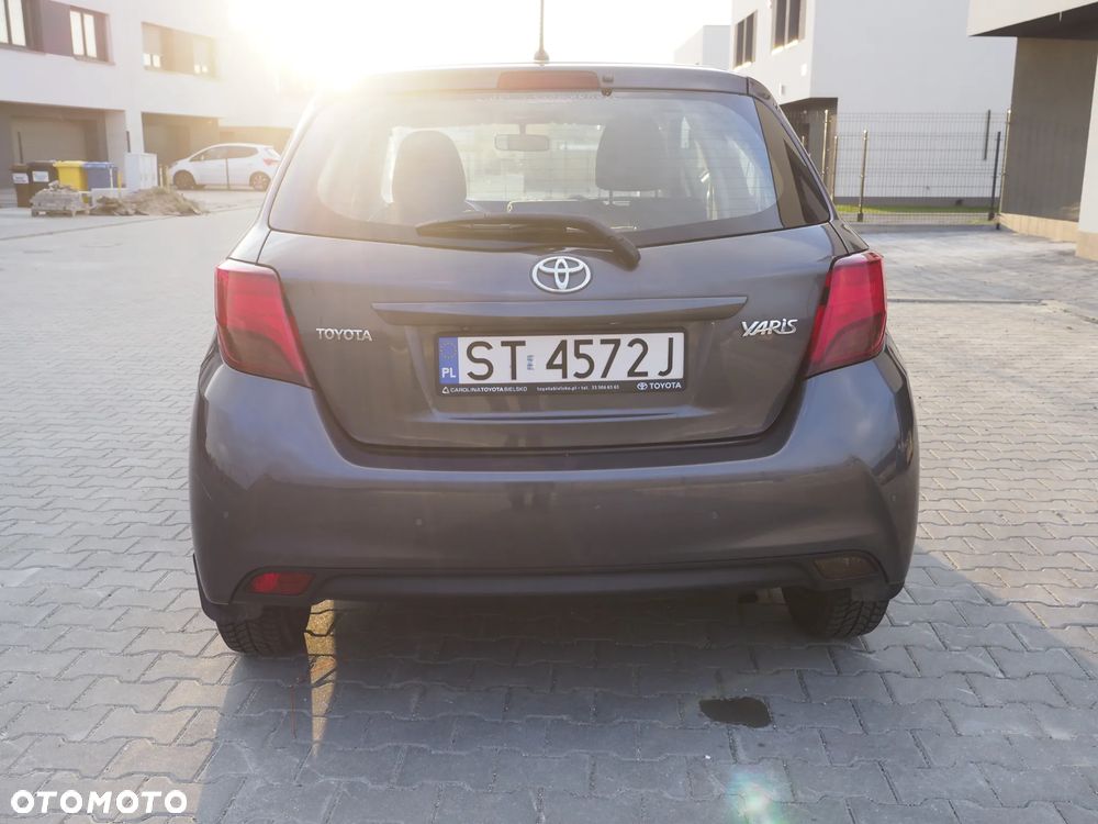 Toyota Yaris 1.33 Active EU6 - 8