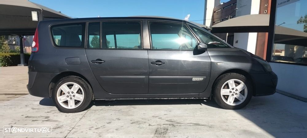 Renault Espace 2.2 dCi Initiale 6L - 8