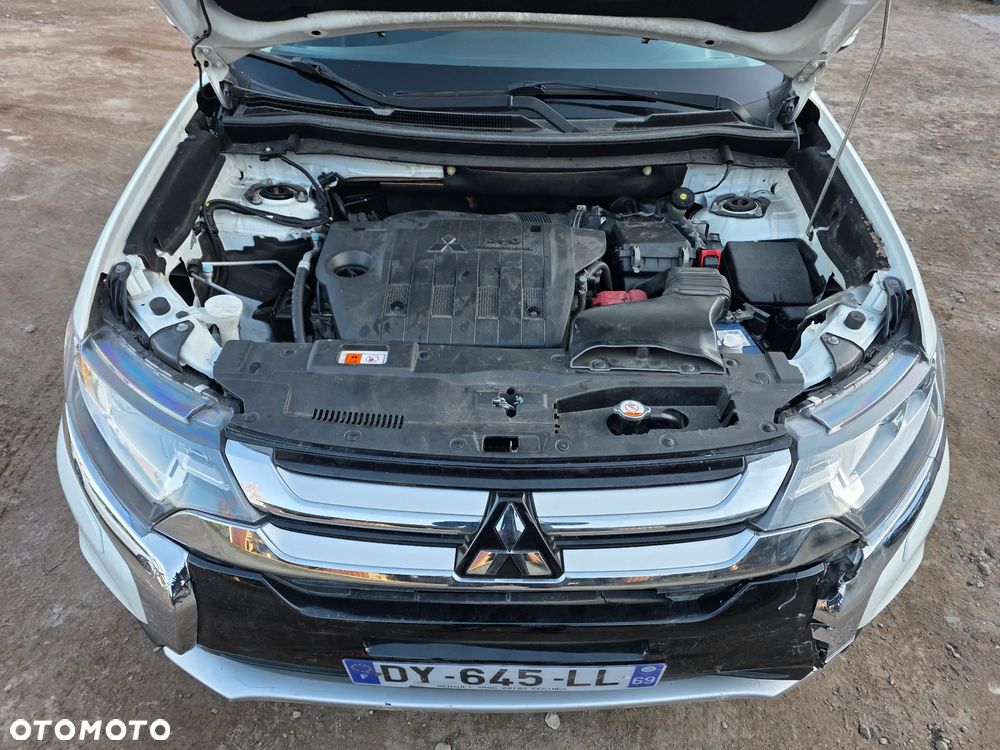 Mitsubishi Outlander 2.2 DI-D 4WD Intense - 8