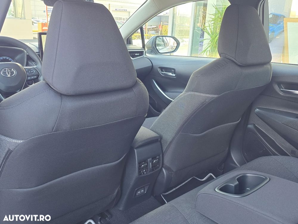 Toyota Corolla 1.8 HSD Business - 19