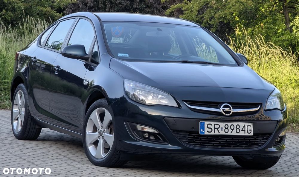Opel Astra 1.6 Enjoy - 10