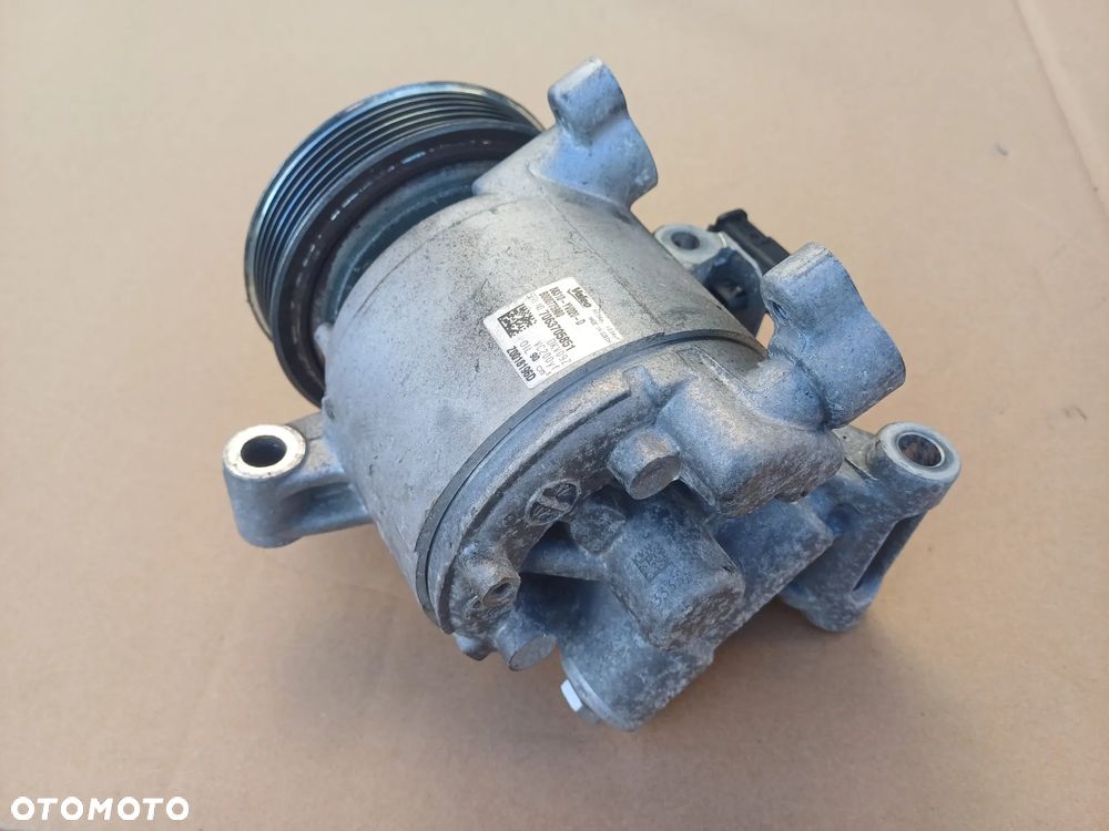 Sprężarka klimatyzacji Peugeot 108 Citroen C1 II AYGO II 88310-YV020-D 1.2VTI 21 tys km 14- - 4