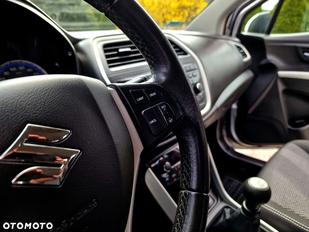 Suzuki SX4 1.6 Comfort 4WD - 32