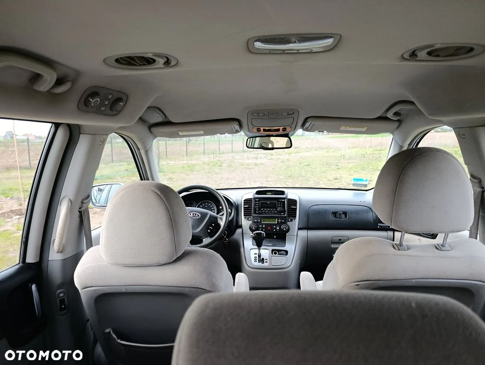 Kia Carnival - 7