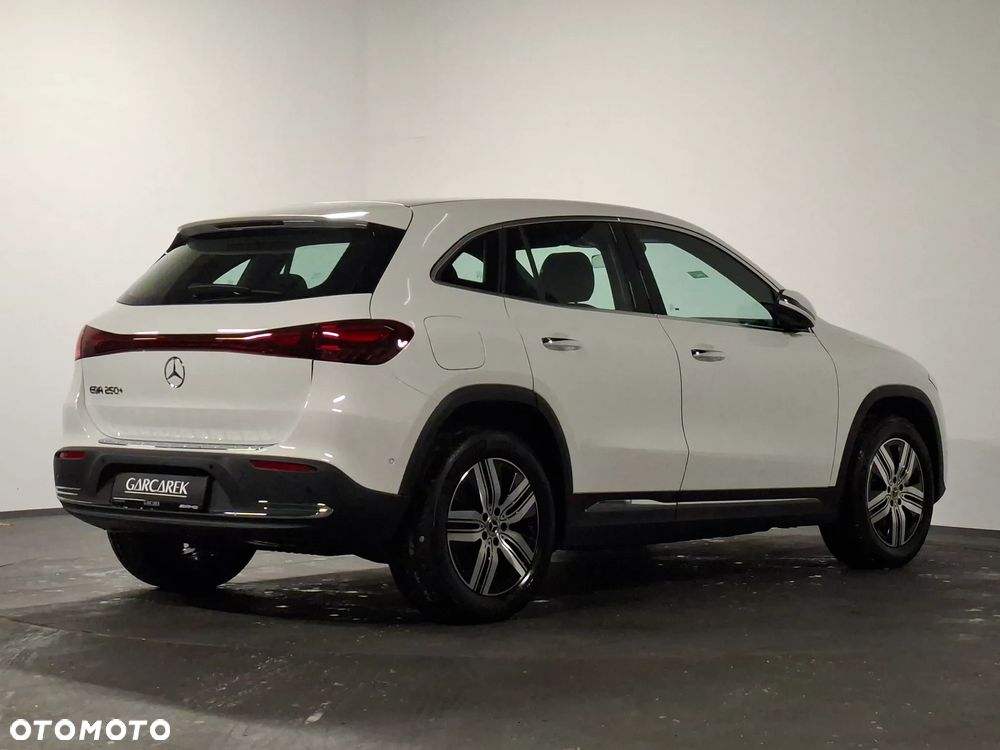 Mercedes-Benz EQA 250+ 70.5kWh Progressive - 10