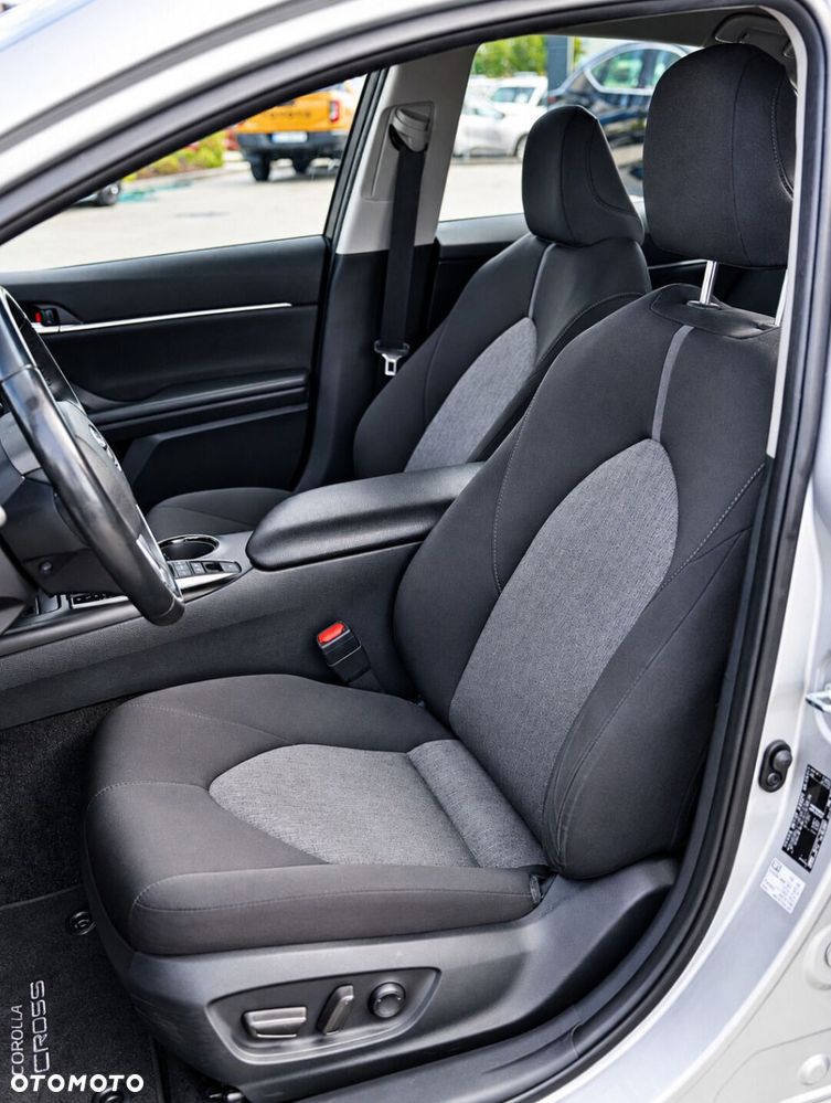 Toyota Camry 2.5 Hybrid Comfort CVT - 17