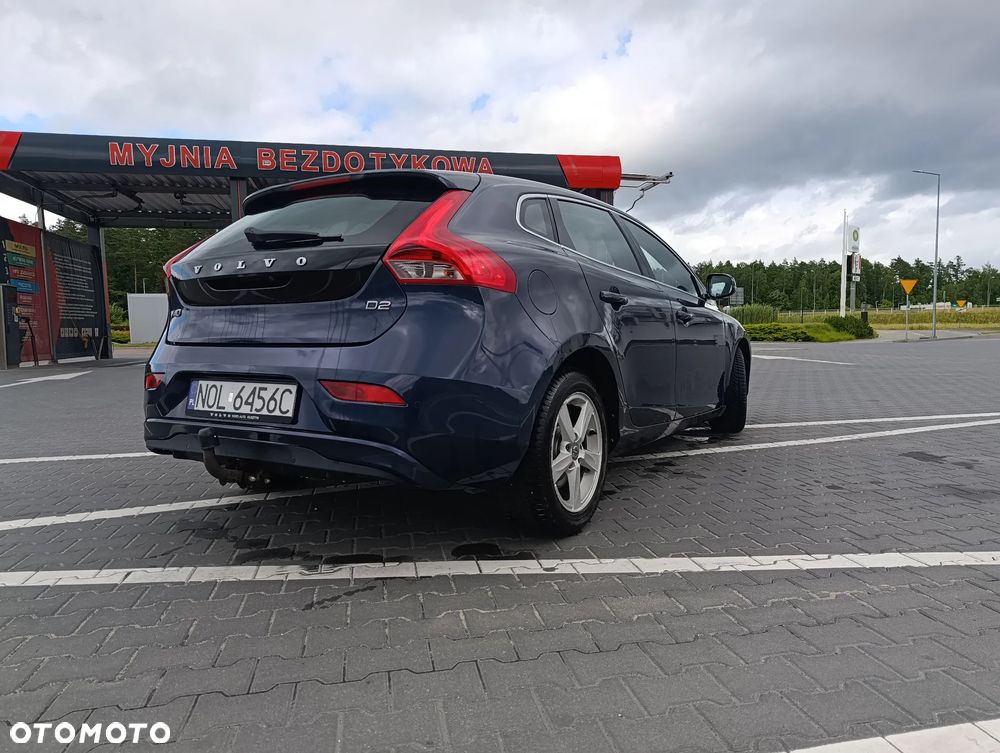 Volvo V40 D2 Momentum - 3