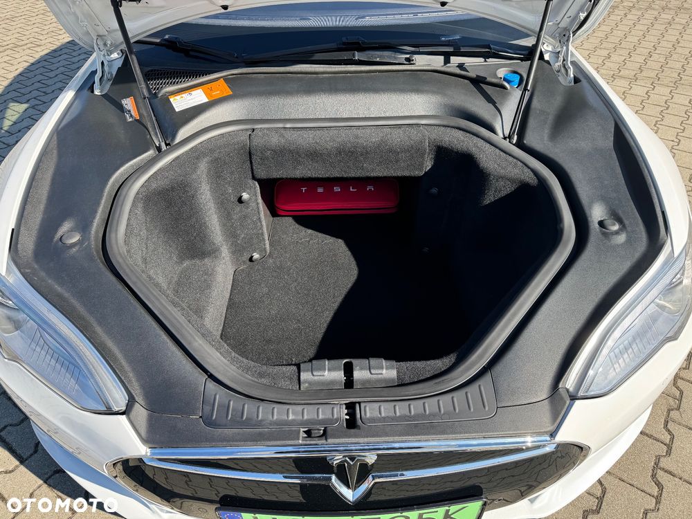 Tesla Model S Performance - 18