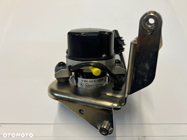Mercedes C,E,GLC,GLE pompa podciśnienia A0004306132 nowa