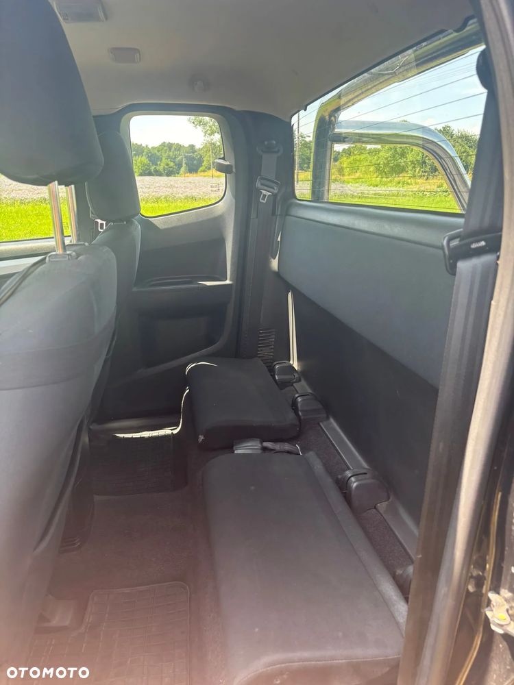 Isuzu D-Max 1.9 DC LS - 10