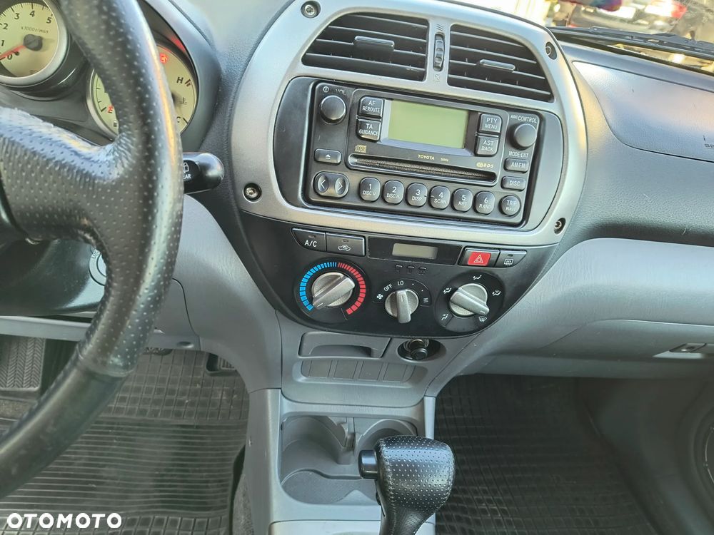 Toyota RAV4 2.0 VVT-i 4x4 - 8
