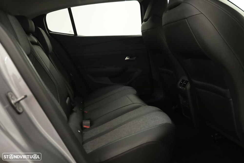 Peugeot 408 1.6 Hybrid Allure e-EAT8 - 22