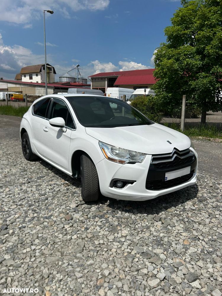 Citroën DS4 e-HDi 115 ETG6 SoChic - 9