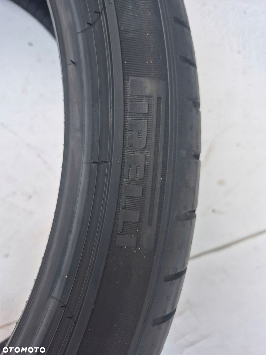 PIRELLI P ZERO 255/35R21 98Y 24R 1X - 5