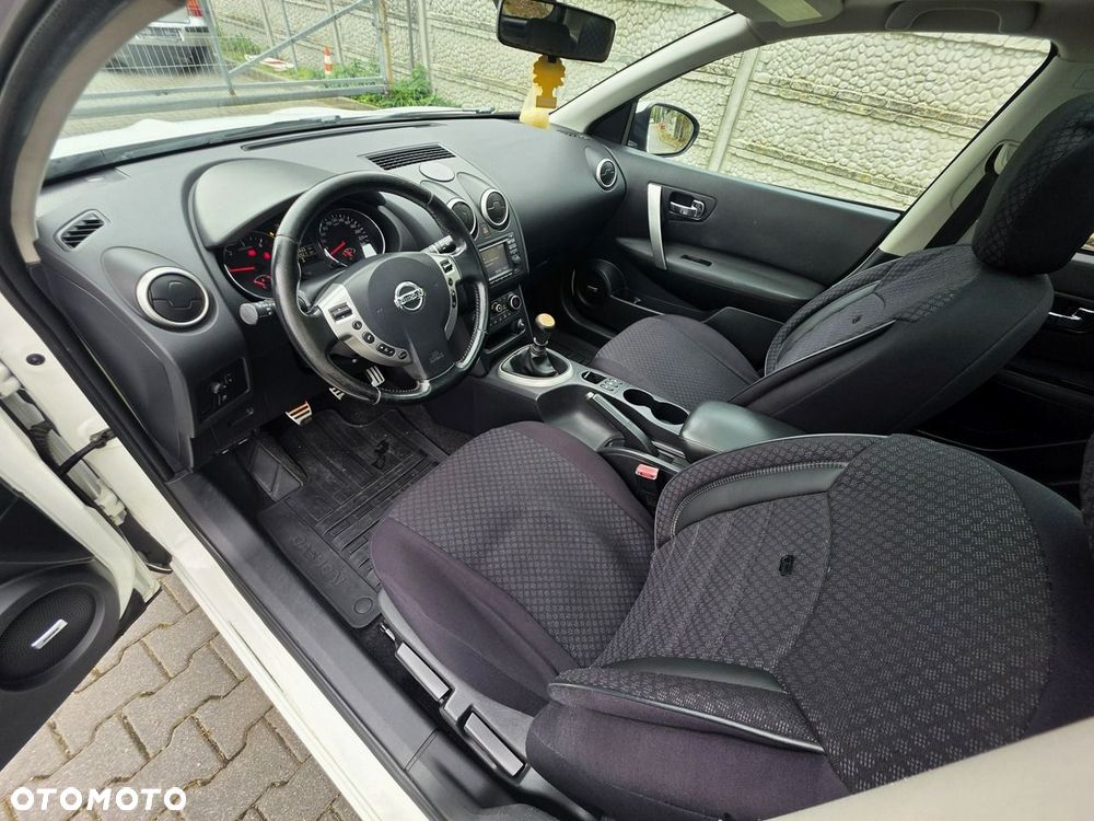 Nissan Qashqai - 11