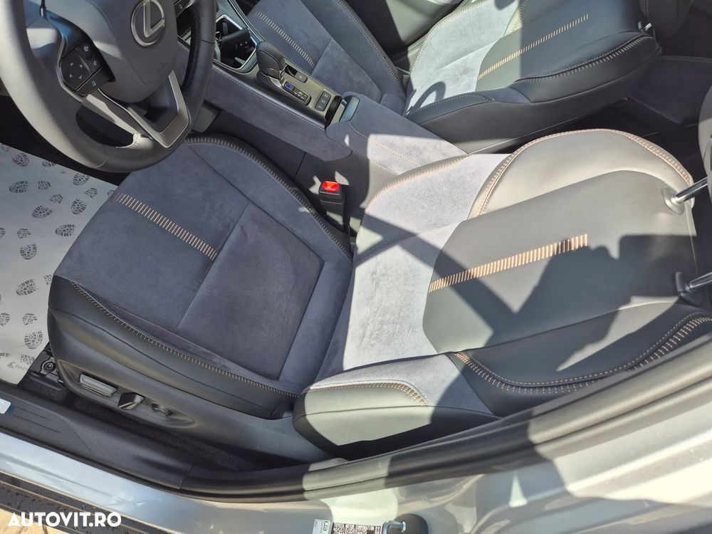Lexus LBX 1.5 HEV 4x2 CVT Cool - 19