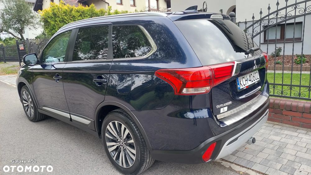 Mitsubishi Outlander - 3