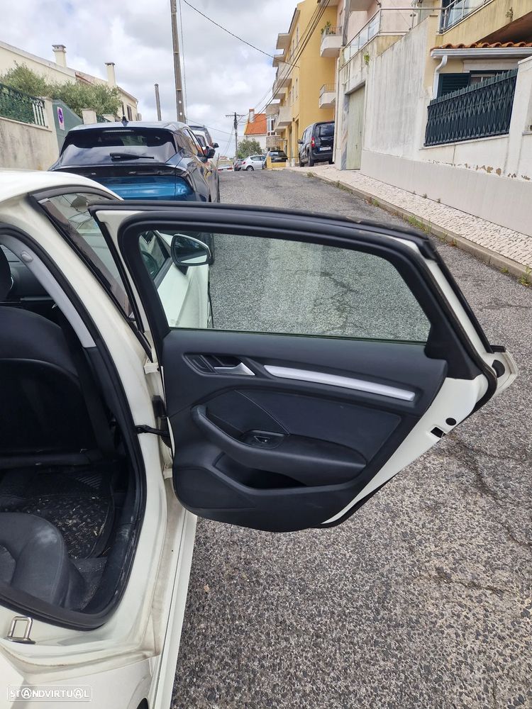 Audi A3 Limousine 1.6 TDI Attraction Ultra - 8
