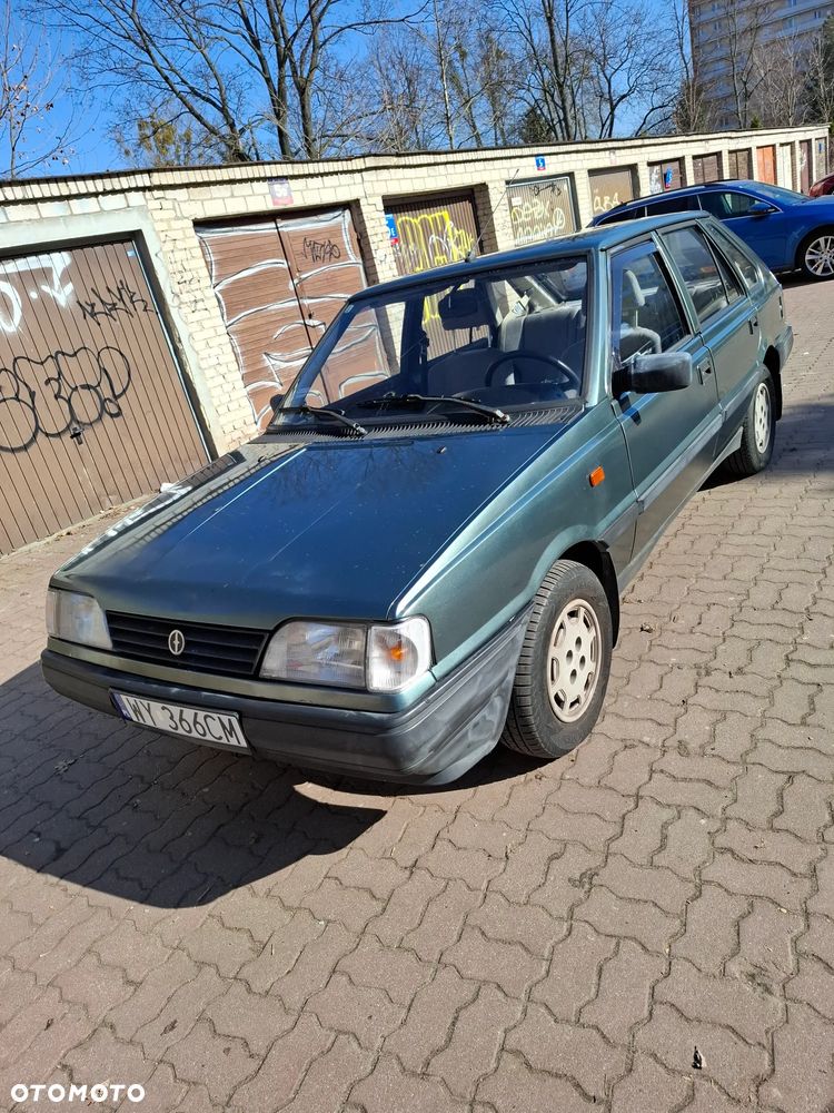 Polonez Caro - 1