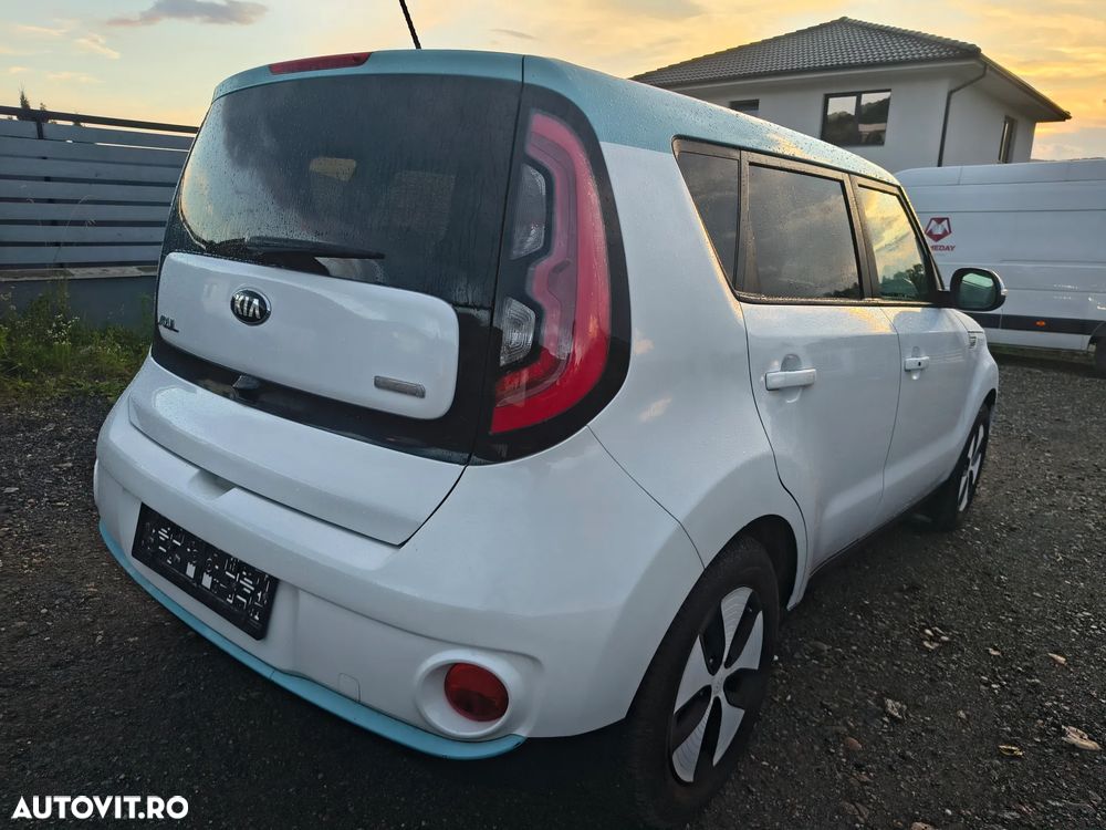 Kia Soul Play - 4