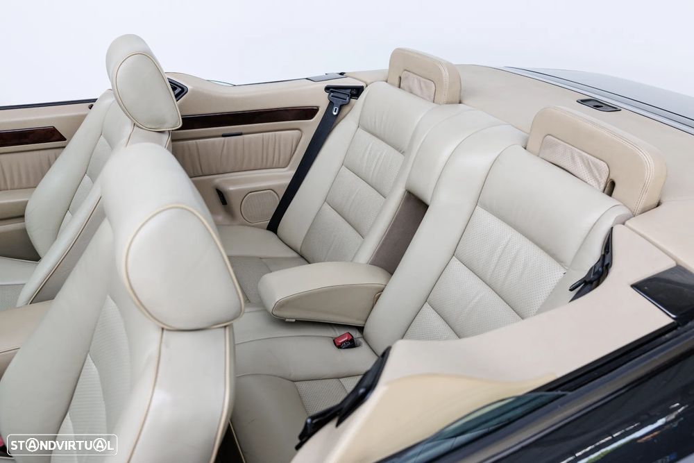 Mercedes-Benz W124 (1984-1997) 300 CE 24 Cabriolet - 15