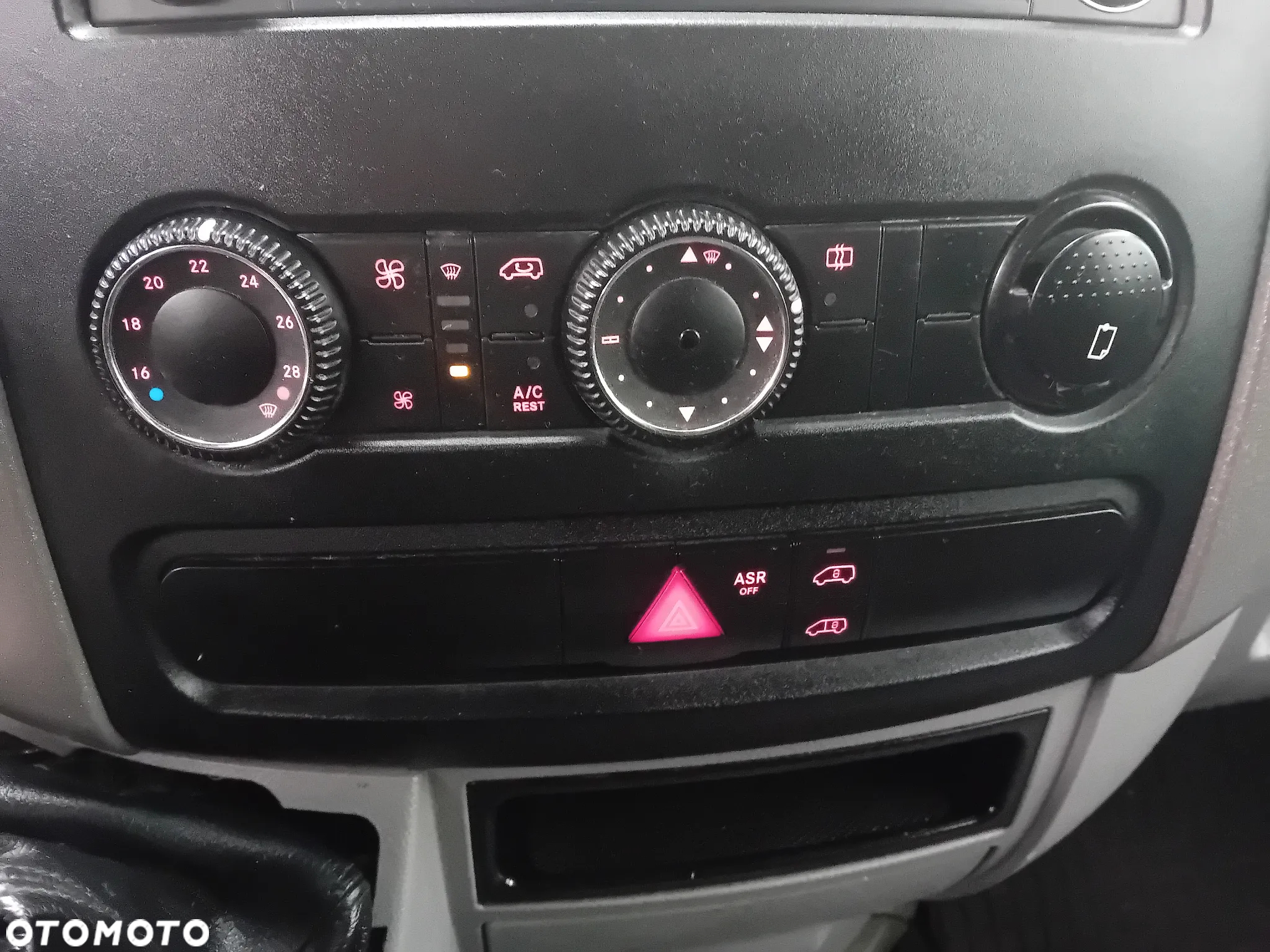 Volkswagen Crafter - 21