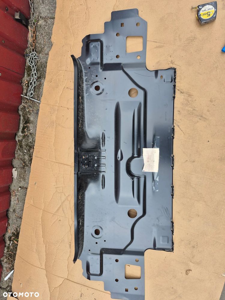 Volkswagen Passat B8 pas tylny wzmocnienie 5G3813301A - 6