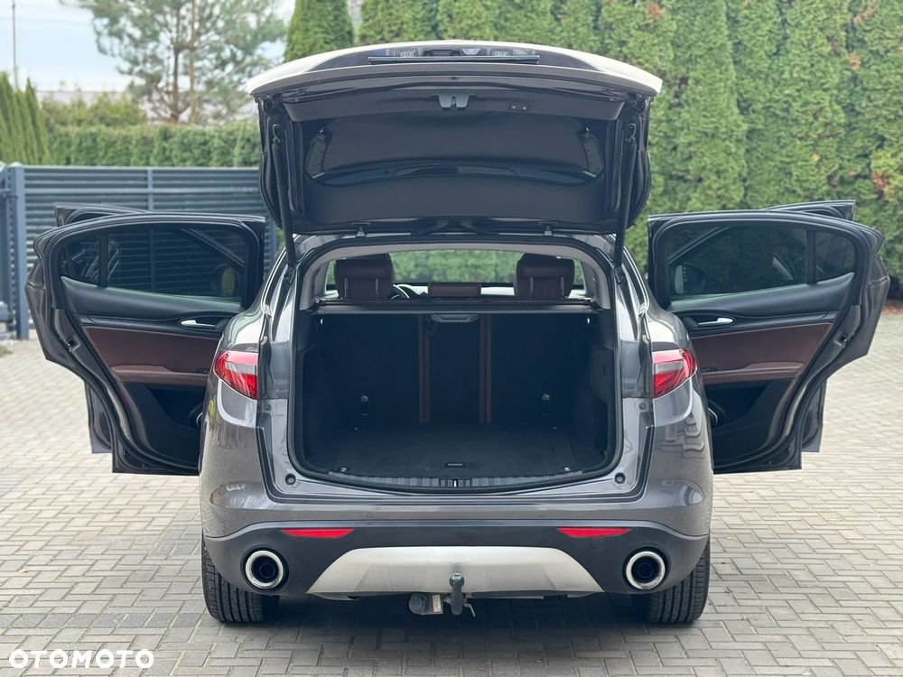 Alfa Romeo Stelvio 2.2 16V AT8 Business - 14