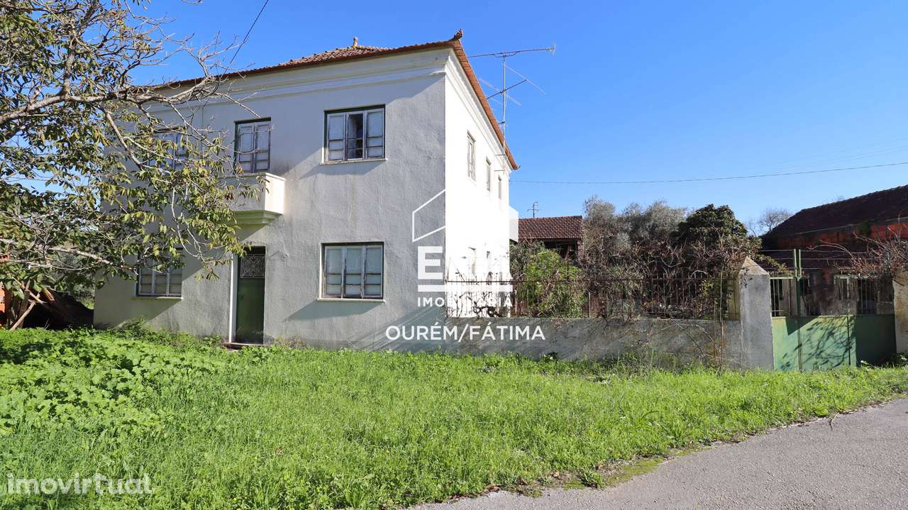 Moradia T6 localizada a 5 minutos da vila da Freixianda - Grande imagem: 2/24