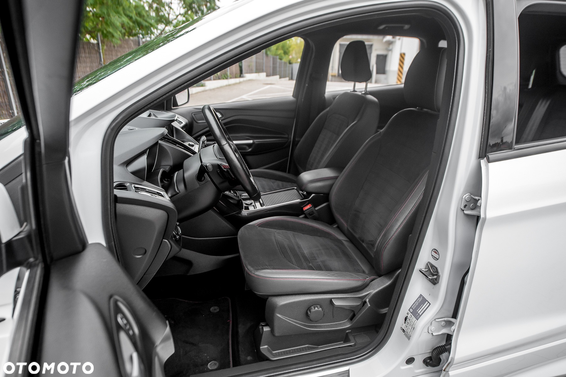 Ford Kuga 2.0 TDCi AWD ST-Line - 18