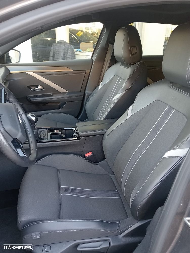 Opel Astra Sports Tourer 1.2 T GS - 19