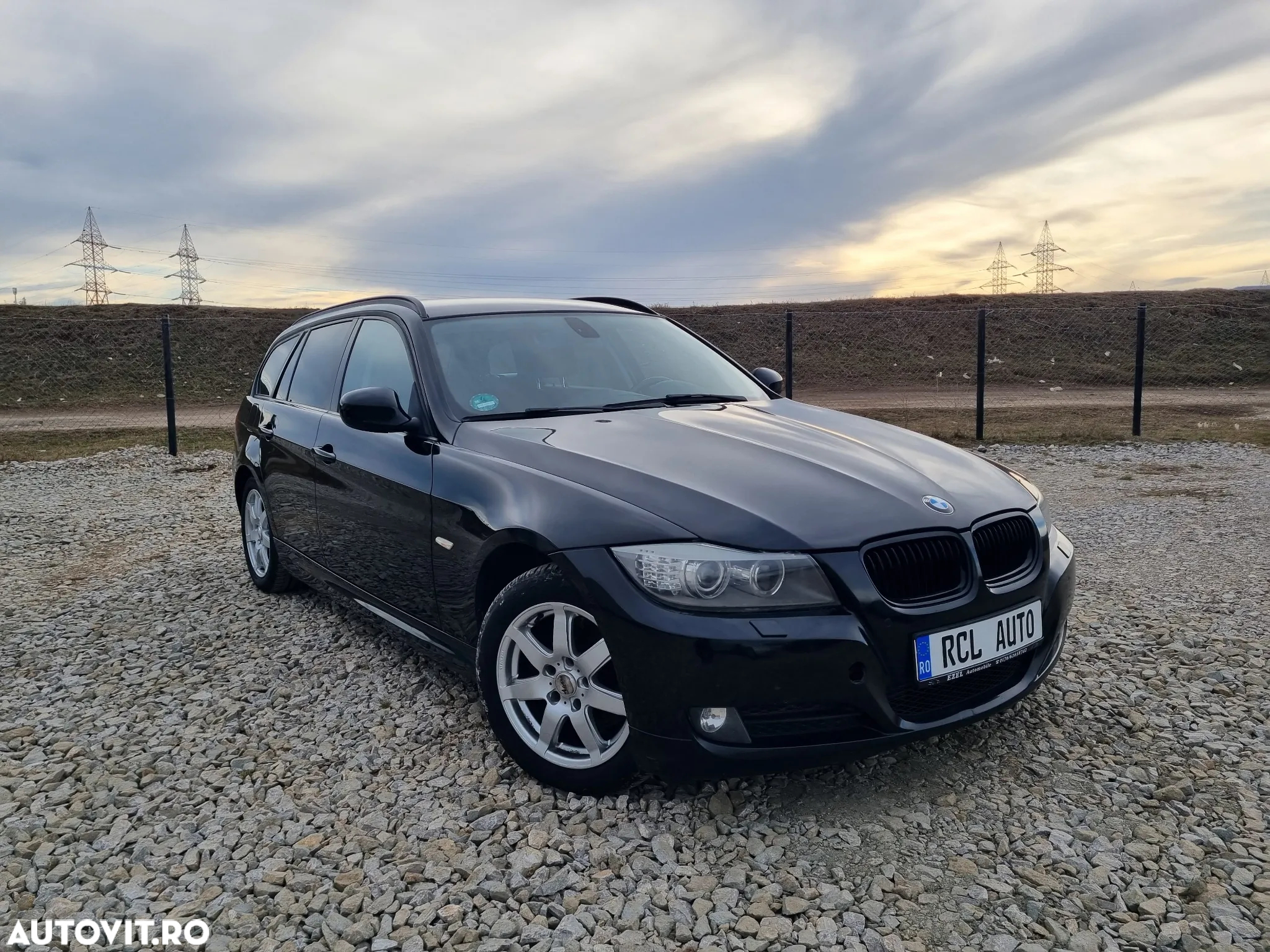 BMW Seria 3 320d DPF Touring - 2