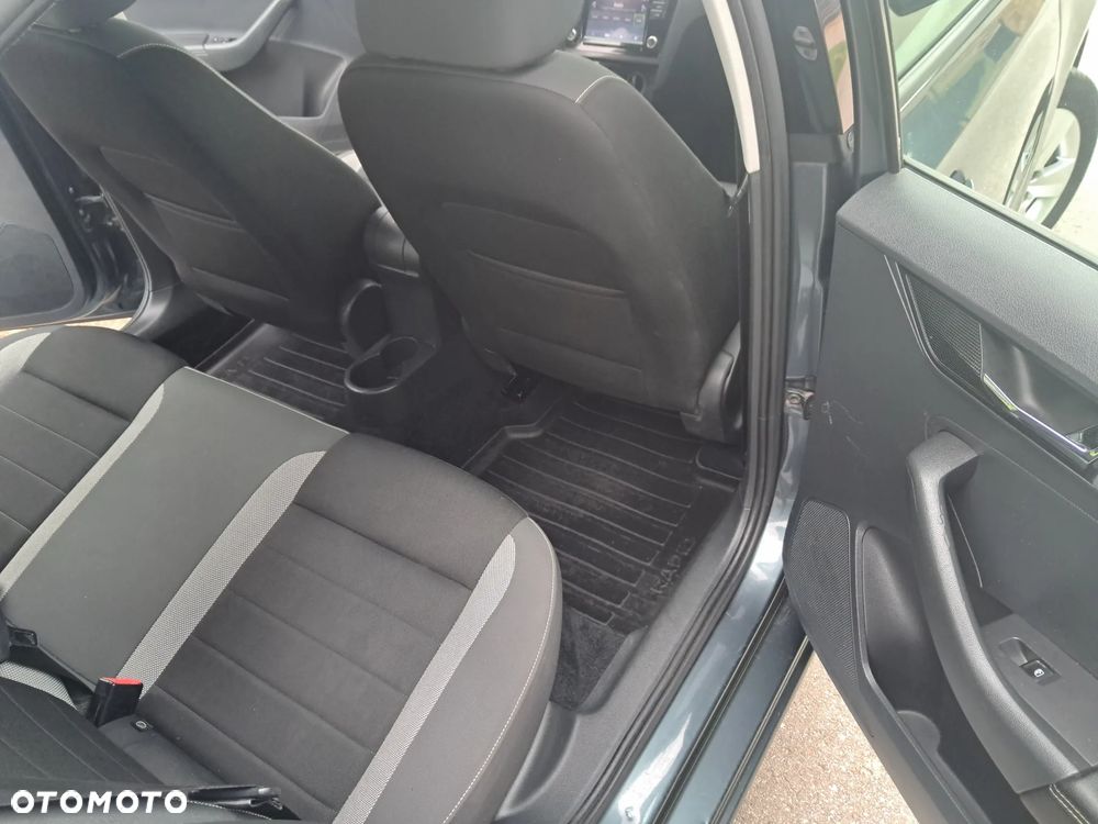 Skoda RAPID 1.0 TSI Ambition - 12