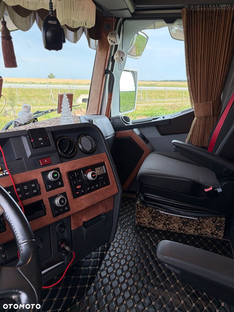 Renault T 480 - 10