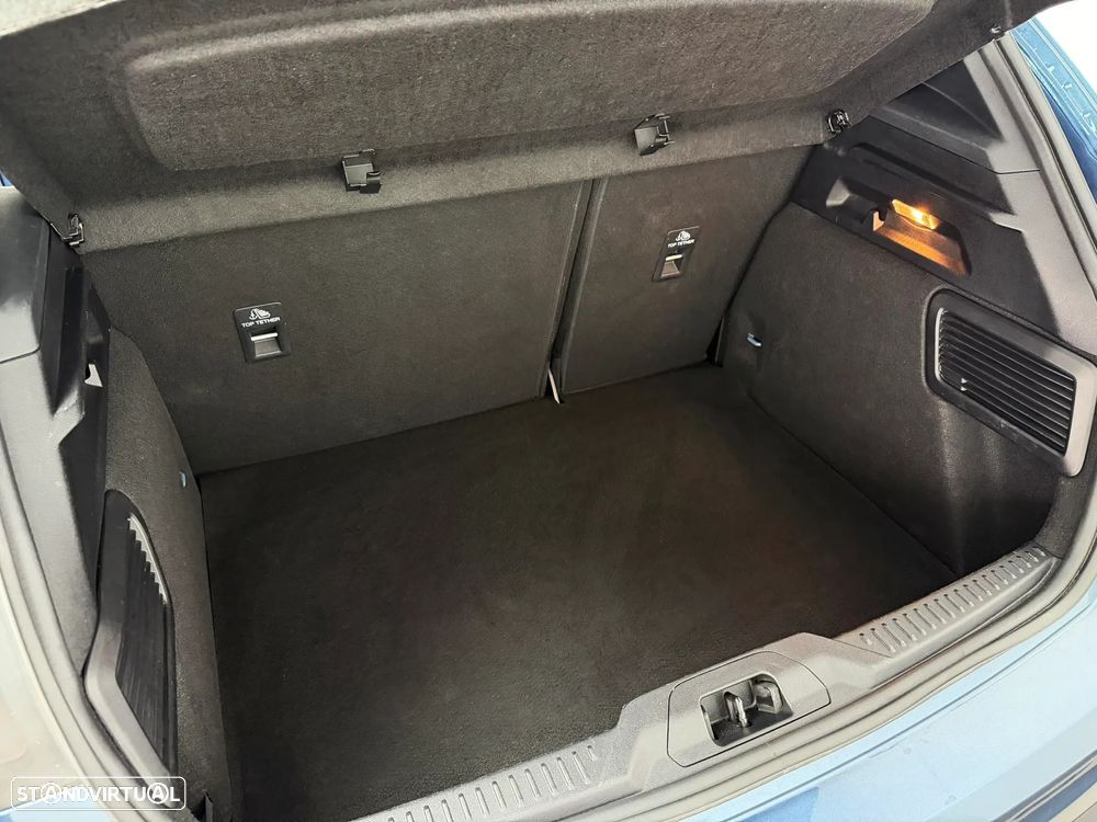 Ford Focus 1.0 EcoBoost MHEV ST-Line - 11